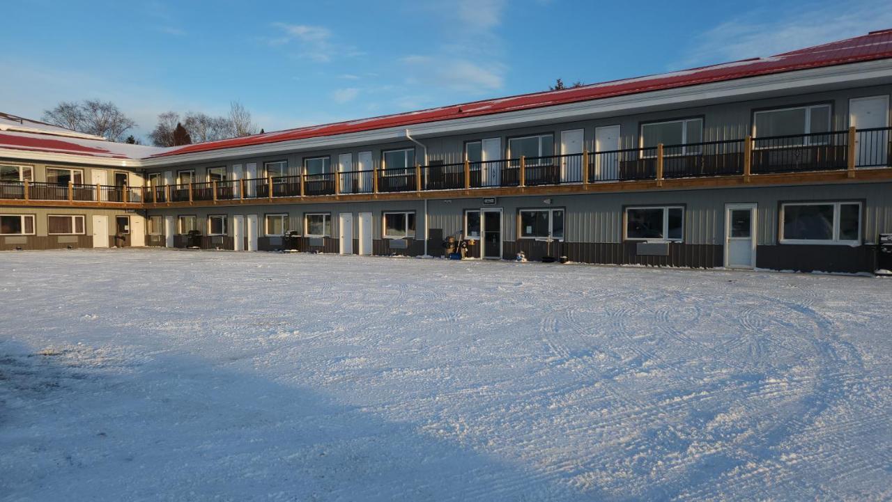 Outdoorsman Motel Wawa Exterior foto